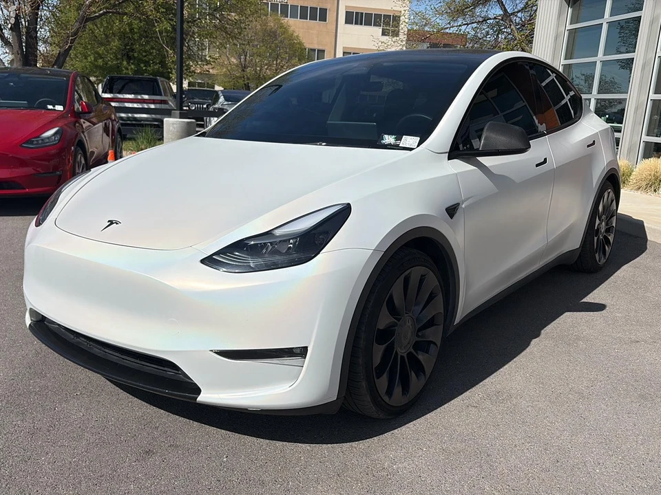 2023 Tesla Model Y Performance - Image 4 of 21