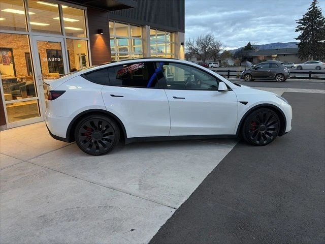 2023 Tesla Model Y Performance - Image 9 of 21