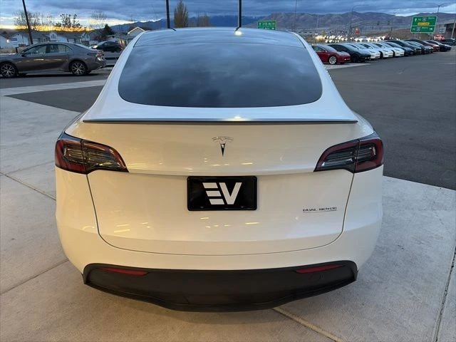 2023 Tesla Model Y Performance - Image 7 of 21