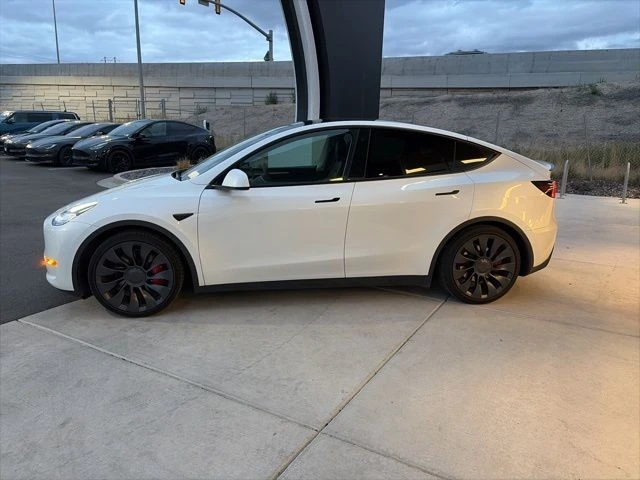 2023 Tesla Model Y Performance - Image 5 of 21