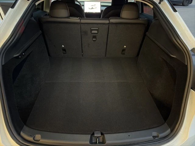 2023 Tesla Model Y Performance - Image 17 of 21