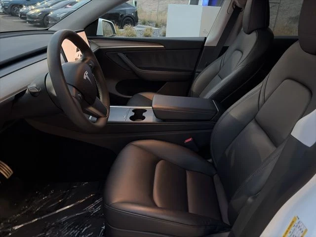 2023 Tesla Model Y Performance - Image 13 of 21