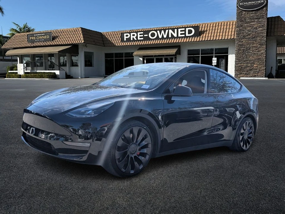 2023 Tesla Model Y Performance - Image 3 of 12