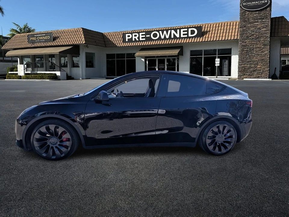 2023 Tesla Model Y Performance - Image 4 of 12