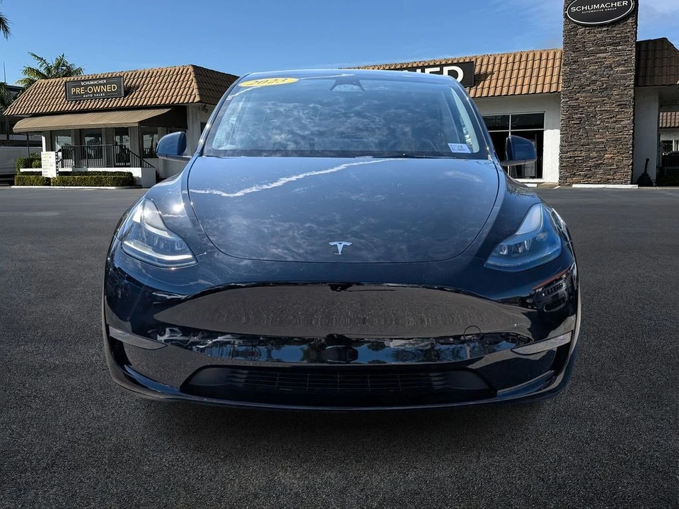 2023 Tesla Model Y Performance - Image 2 of 12