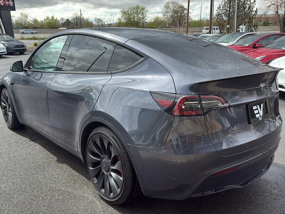 2023 Tesla Model Y Performance - Image 6 of 21