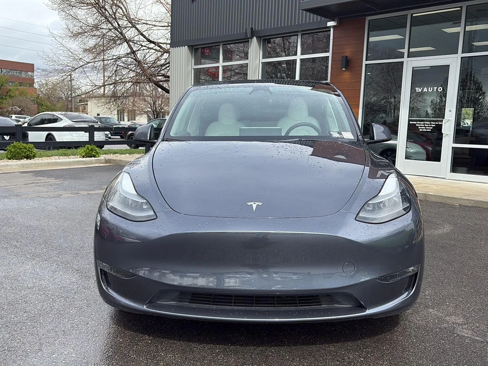 2023 Tesla Model Y Performance - Image 3 of 21