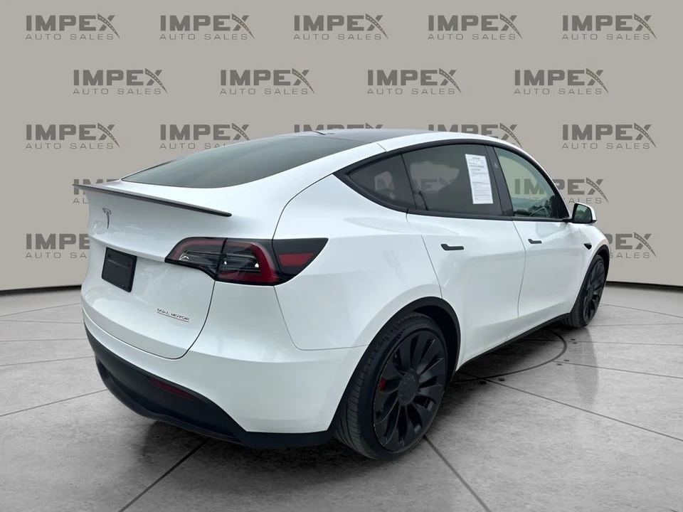 2023 Tesla Model Y Performance - Image 5 of 12