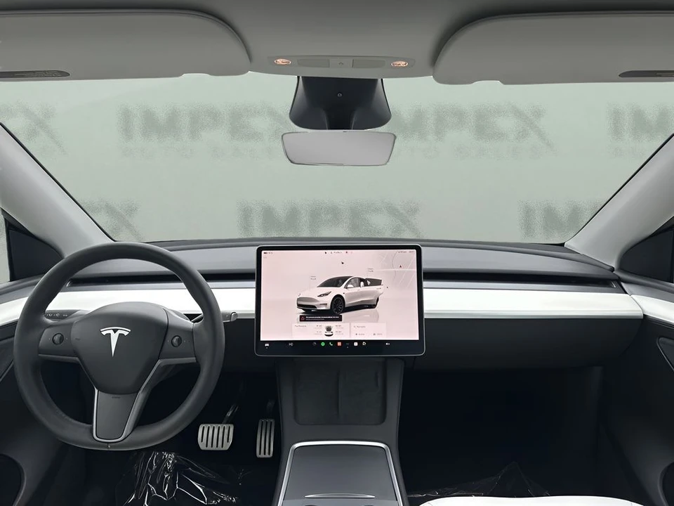 2023 Tesla Model Y Performance - Image 13 of 21