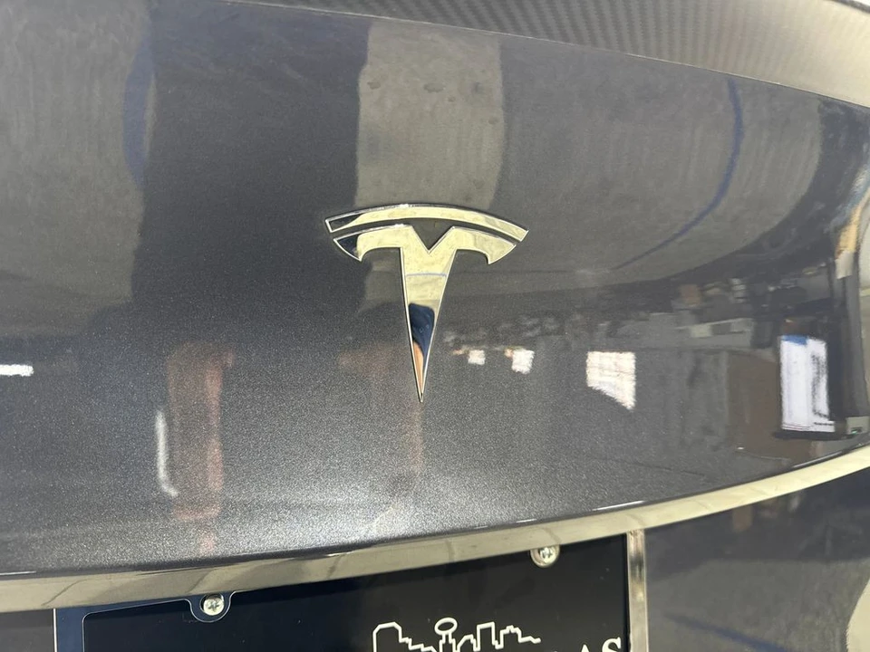 2023 Tesla Model Y Performance - Image 21 of 21