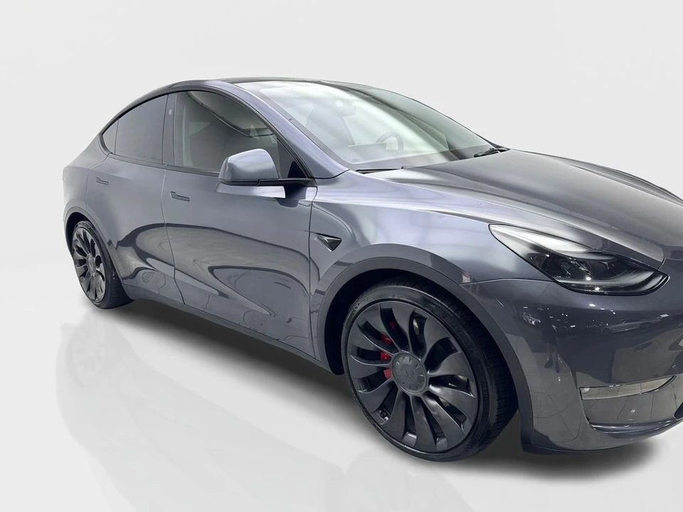 2023 Tesla Model Y Performance - Image 12 of 21