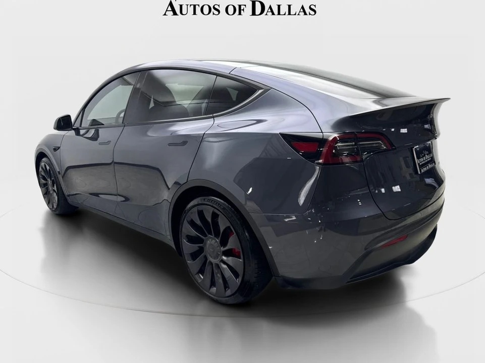 2023 Tesla Model Y Performance - Image 9 of 21