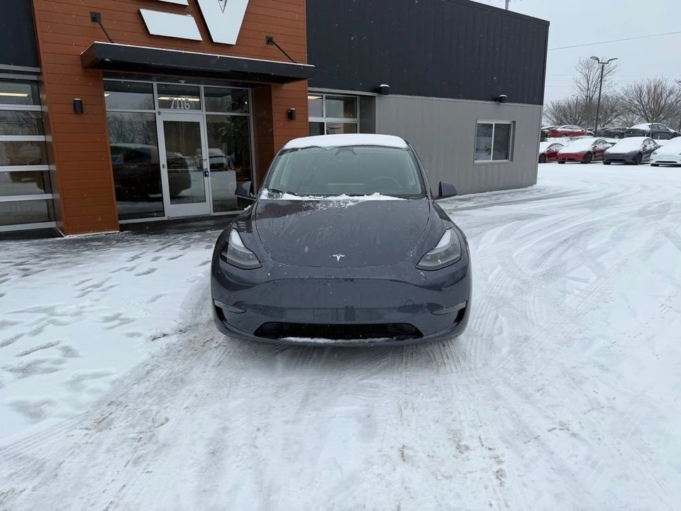 2023 Tesla Model Y Performance - Image 2 of 5