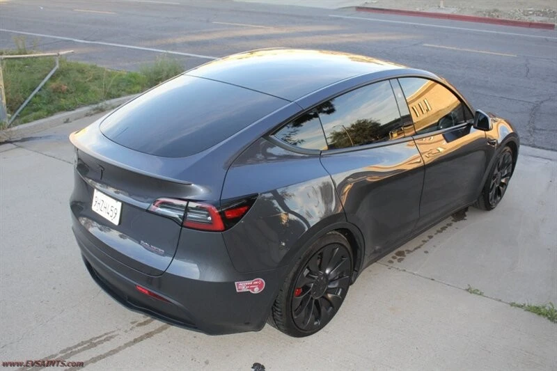 2023 Tesla Model Y Performance - Image 6 of 20