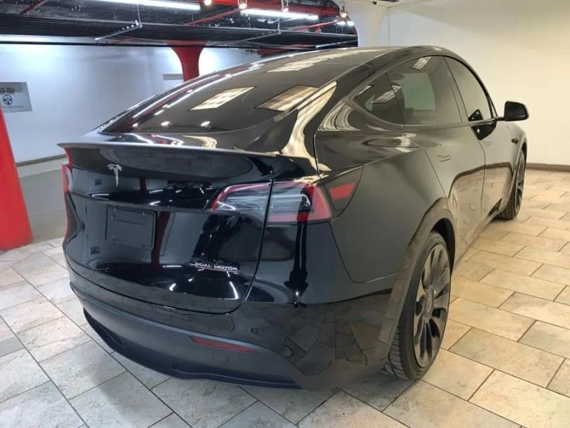 2023 Tesla Model Y Performance - Image 7 of 12