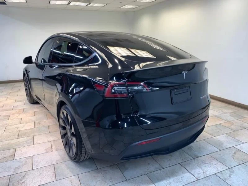 2023 Tesla Model Y Performance - Image 5 of 12