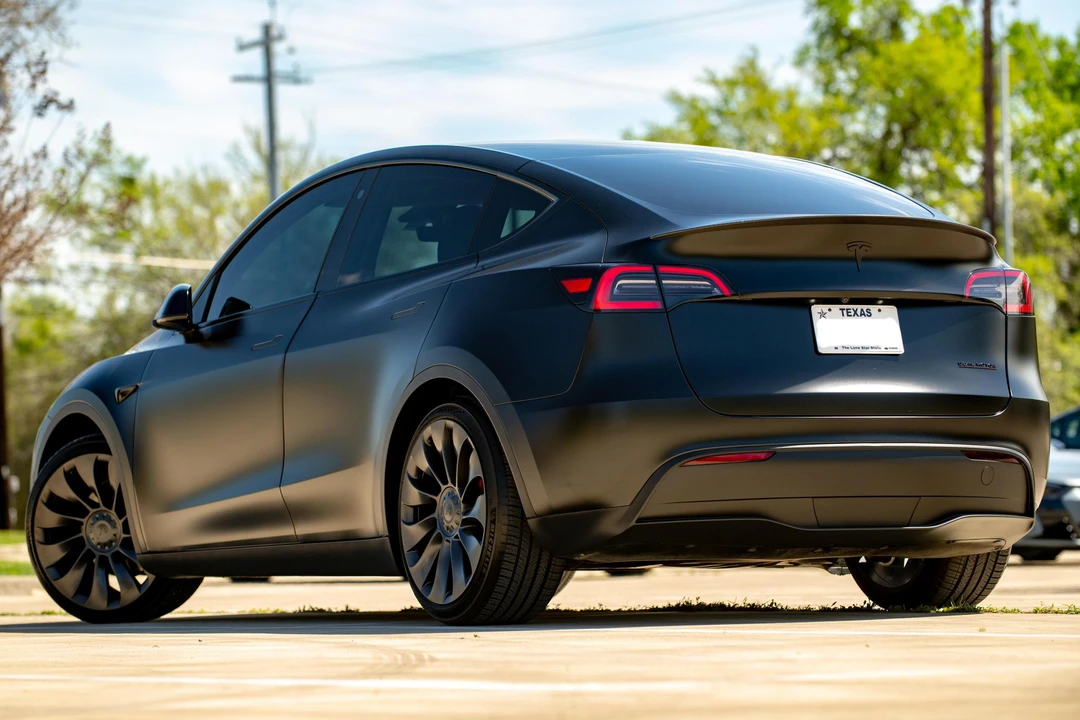 2023 Tesla Model Y Performance - Image 4 of 31