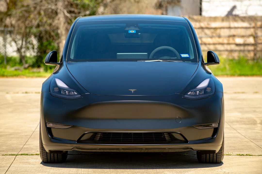 2023 Tesla Model Y Performance - Image 2 of 31