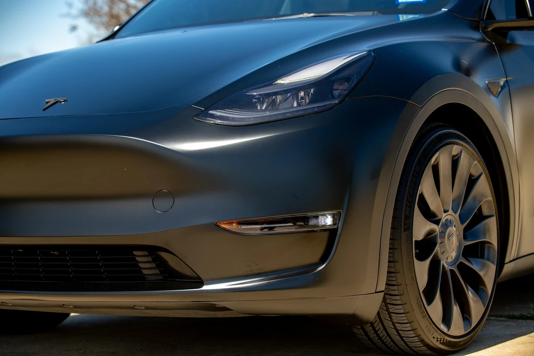 2023 Tesla Model Y Performance - Image 26 of 31