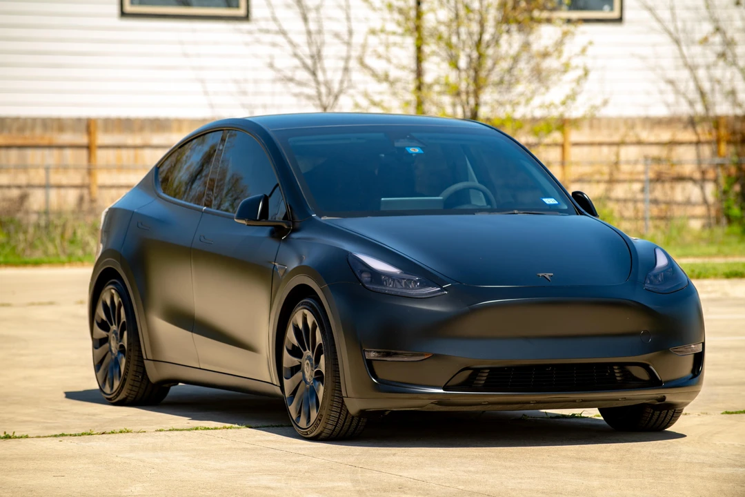 2023 Tesla Model Y Performance - Image 22 of 31