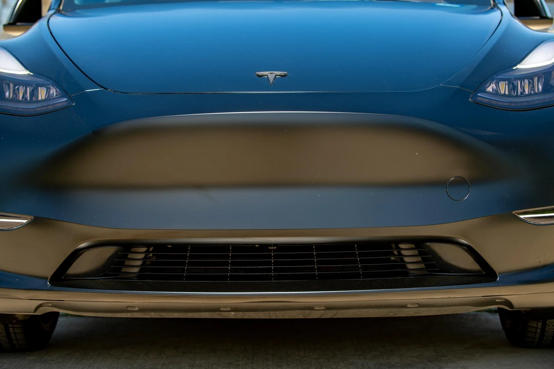 2023 Tesla Model Y Performance - Image 24 of 31