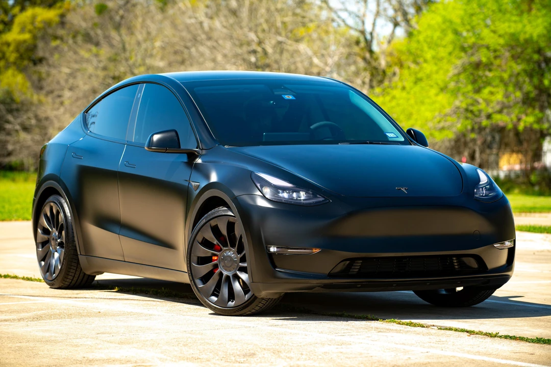 2023 Tesla Model Y Performance - Image 21 of 31