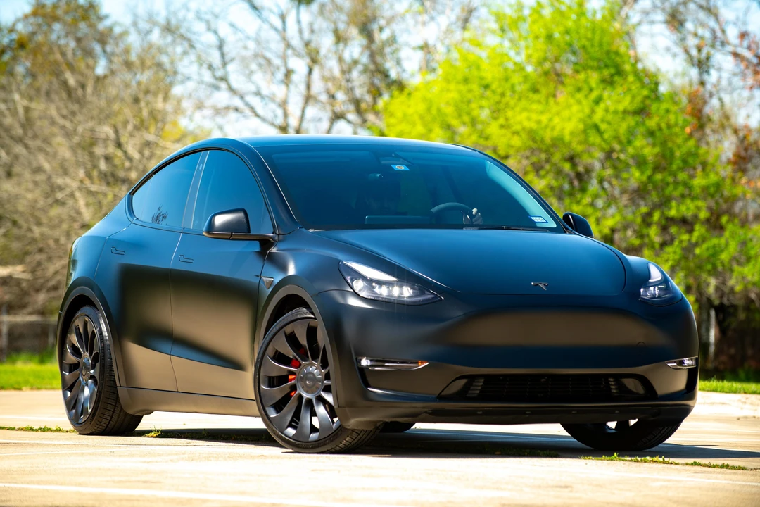 2023 Tesla Model Y Performance - Image 20 of 31