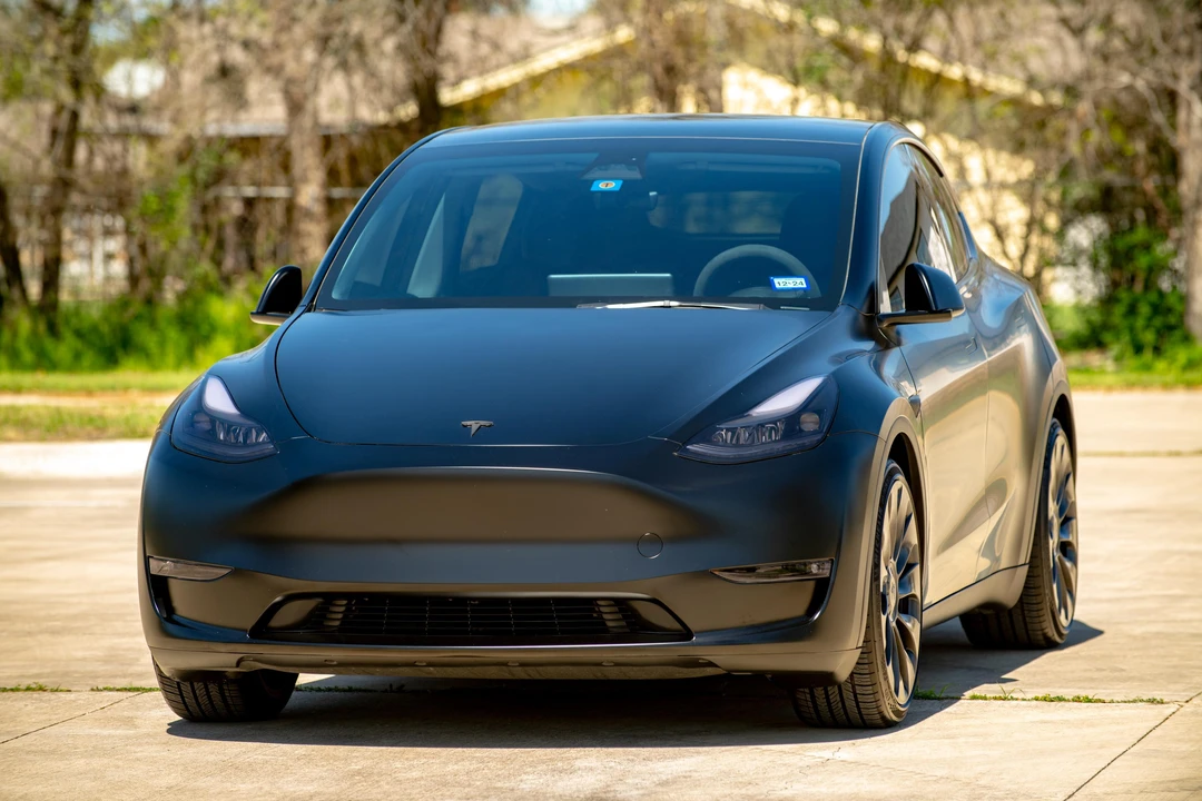 2023 Tesla Model Y Performance - Image 6 of 31