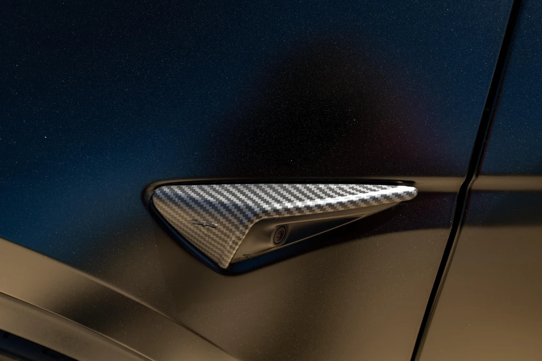 2023 Tesla Model Y Performance - Image 27 of 31