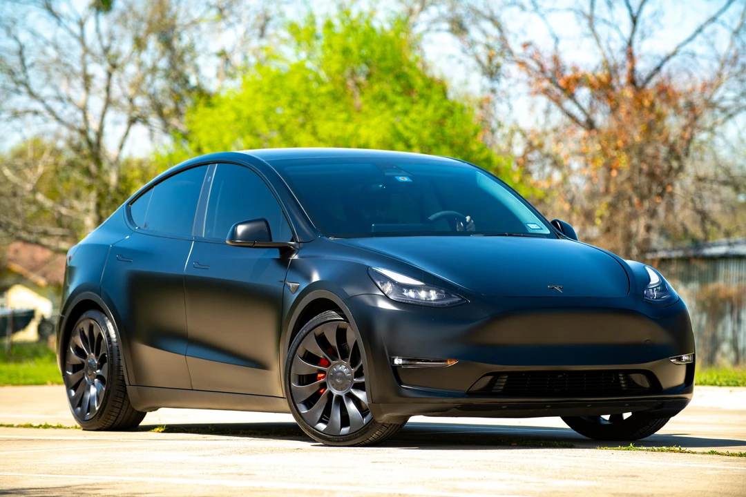 2023 Tesla Model Y Performance - Image 19 of 31