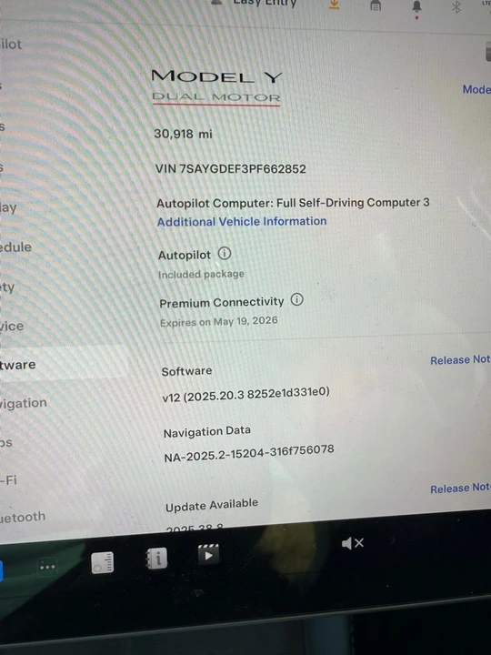 2023 Tesla Model Y Performance - Image 11 of 11