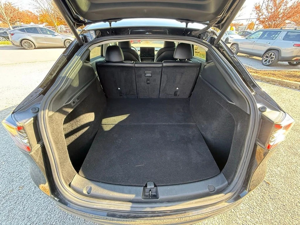 2023 Tesla Model Y Performance - Image 10 of 11