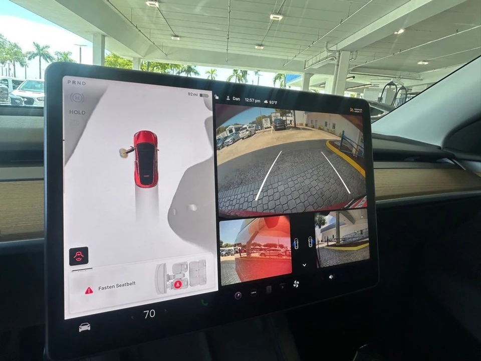 2023 Tesla Model Y Performance - Image 12 of 12