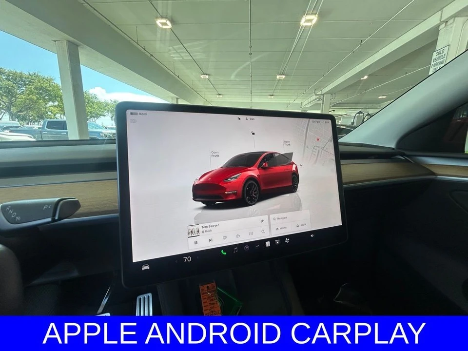 2023 Tesla Model Y Performance - Image 10 of 12