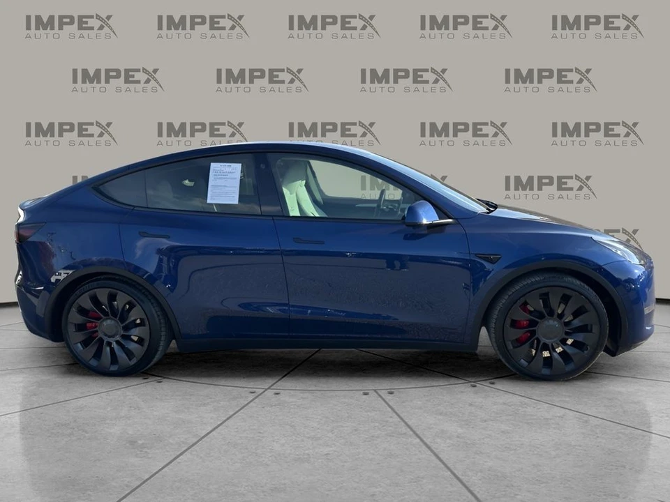2023 Tesla Model Y Performance - Image 6 of 12