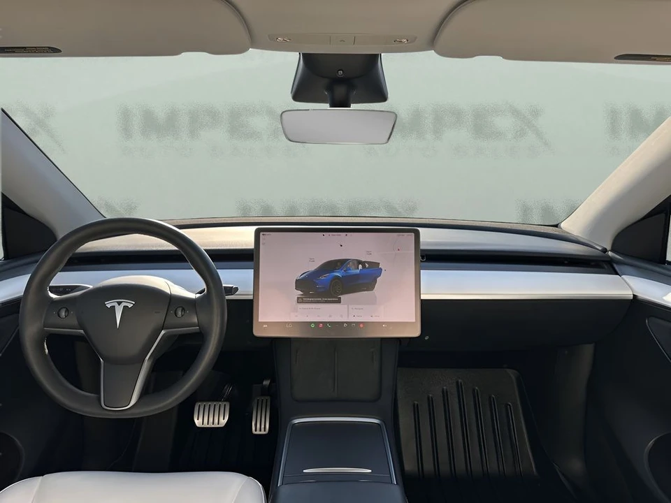 2023 Tesla Model Y Performance - Image 13 of 21