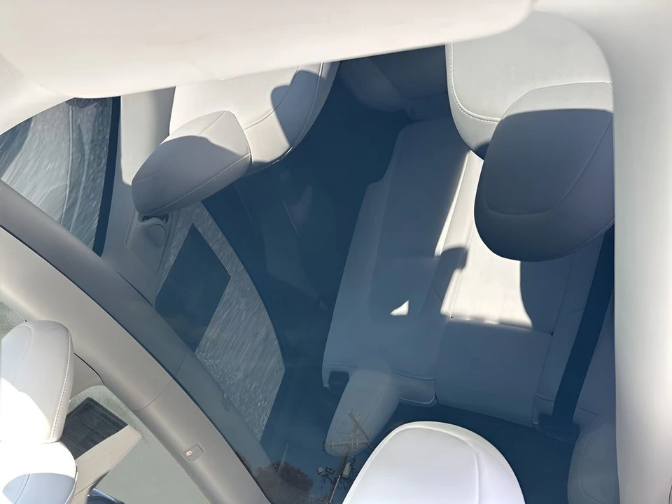 2023 Tesla Model Y Performance - Image 11 of 21