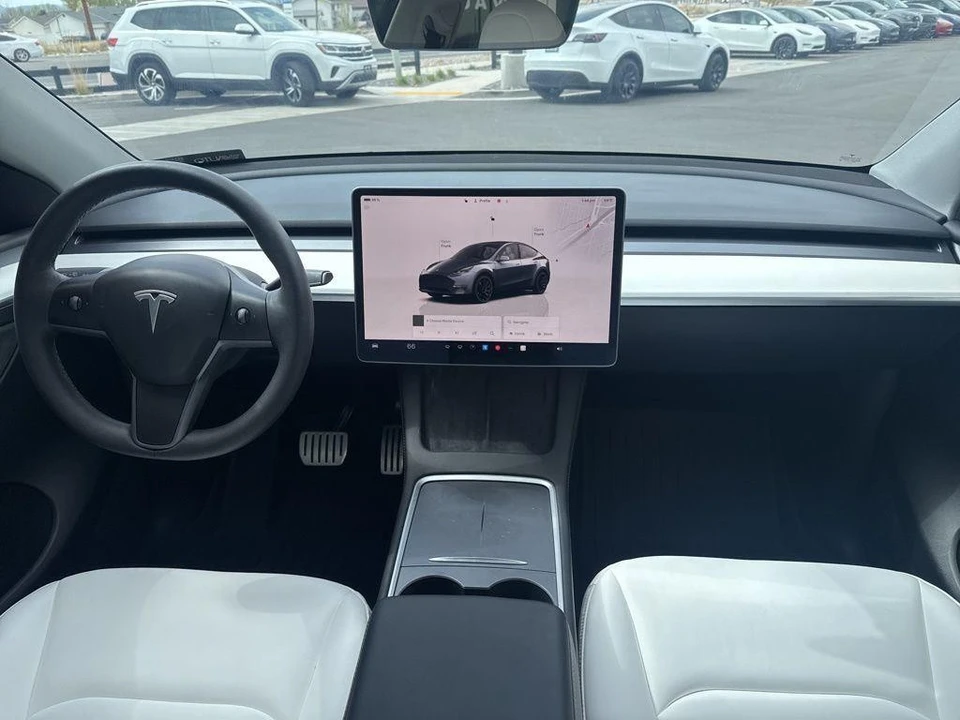 2023 Tesla Model Y Performance - Image 21 of 21