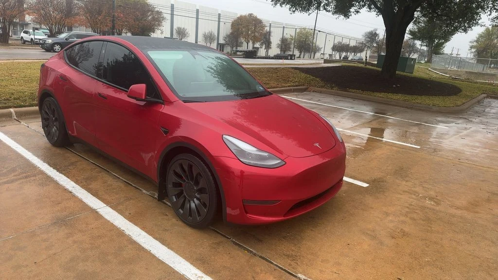 2023 Tesla Model Y Performance - Image 6 of 8