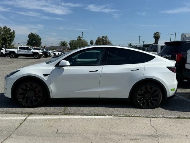 2023 Tesla Model Y Performance - Image 12 of 21