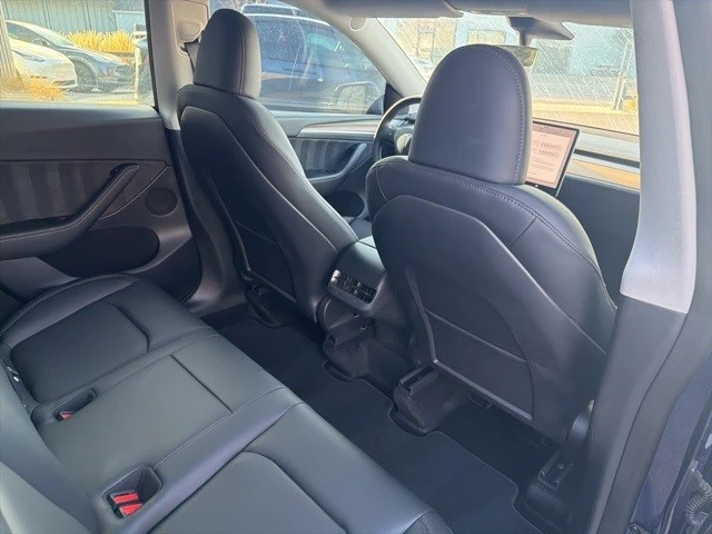 2023 Tesla Model Y Performance - Image 17 of 21