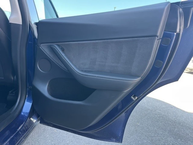 2023 Tesla Model Y Performance - Image 16 of 21