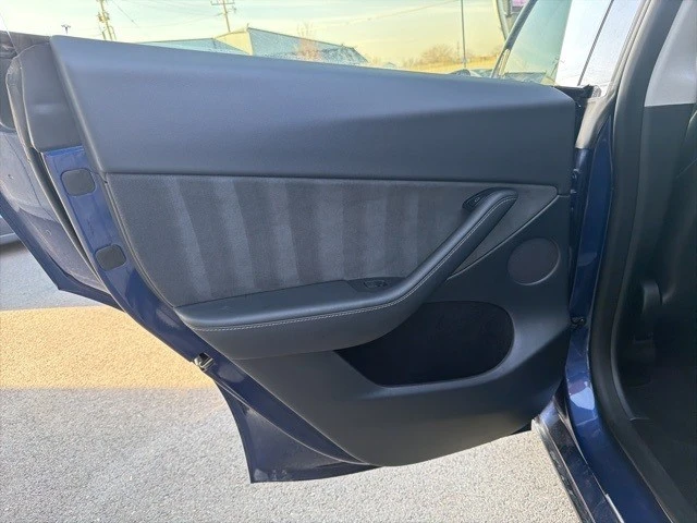 2023 Tesla Model Y Performance - Image 12 of 21