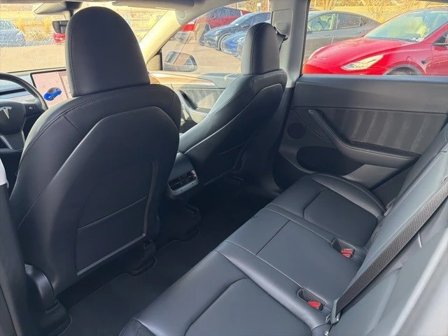 2023 Tesla Model Y Performance - Image 13 of 21
