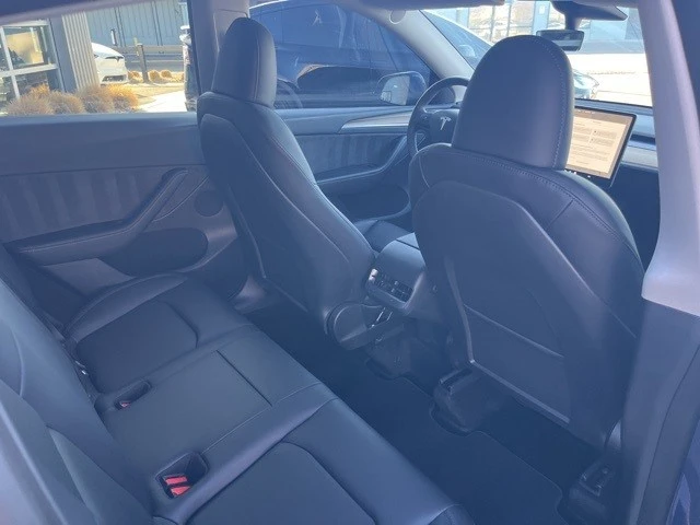 2023 Tesla Model Y Performance - Image 17 of 21