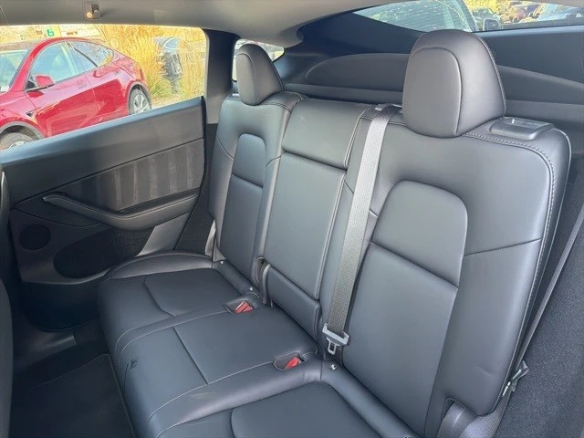 2023 Tesla Model Y Performance - Image 14 of 21