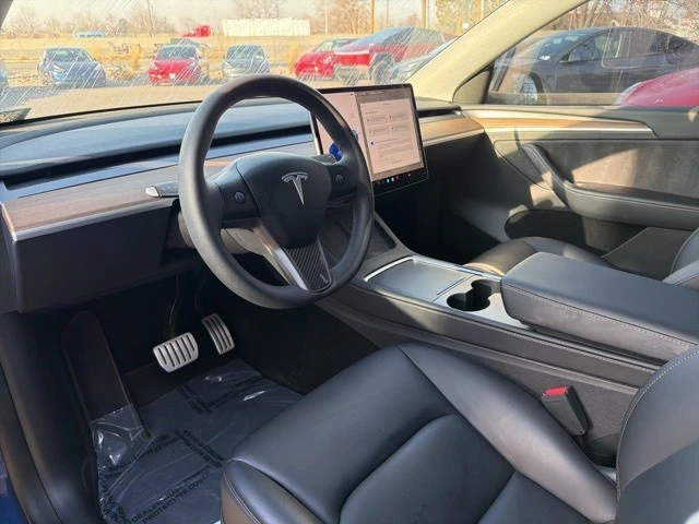2023 Tesla Model Y Performance - Image 10 of 21