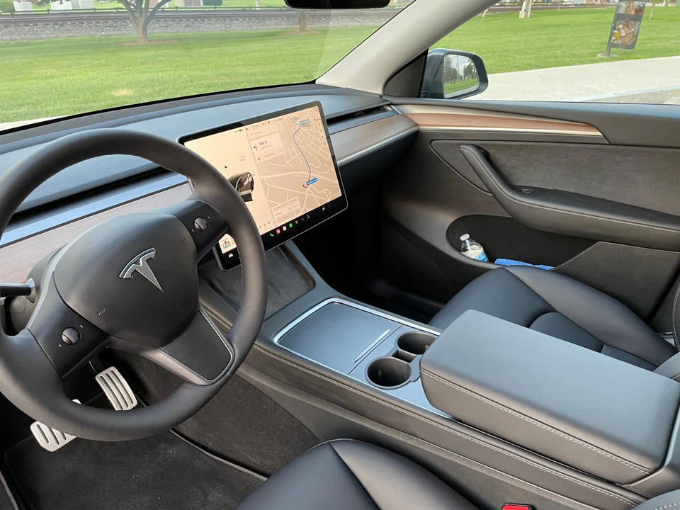 2023 Tesla Model Y Performance - Image 30 of 31