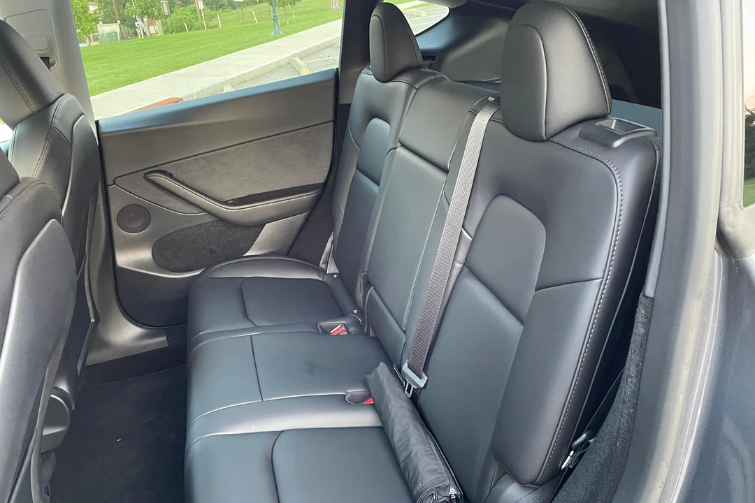 2023 Tesla Model Y Performance - Image 24 of 31