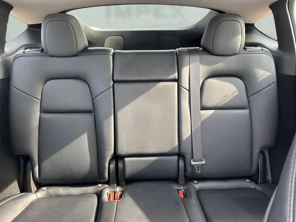 2023 Tesla Model Y Performance - Image 12 of 21